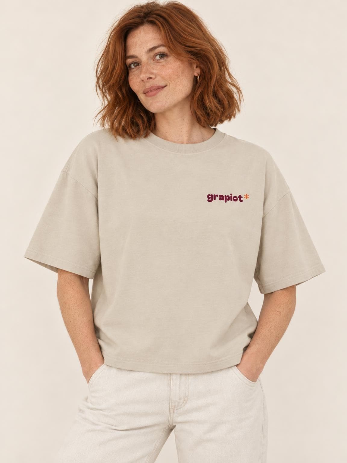 T-shirt vin À Carafer vu de face, petit logo grapiot