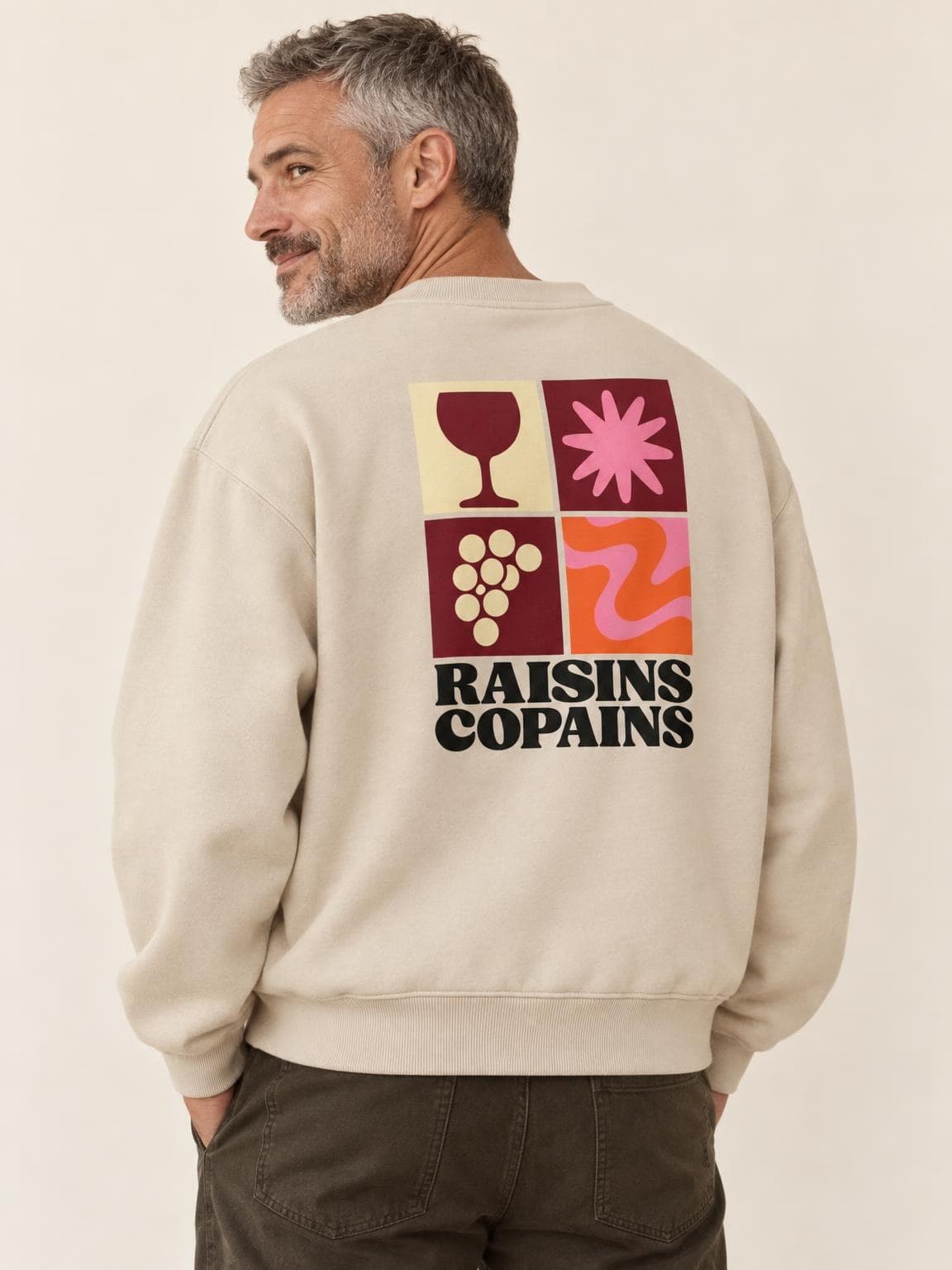 Sweat vin Raisins Copains porté de dos