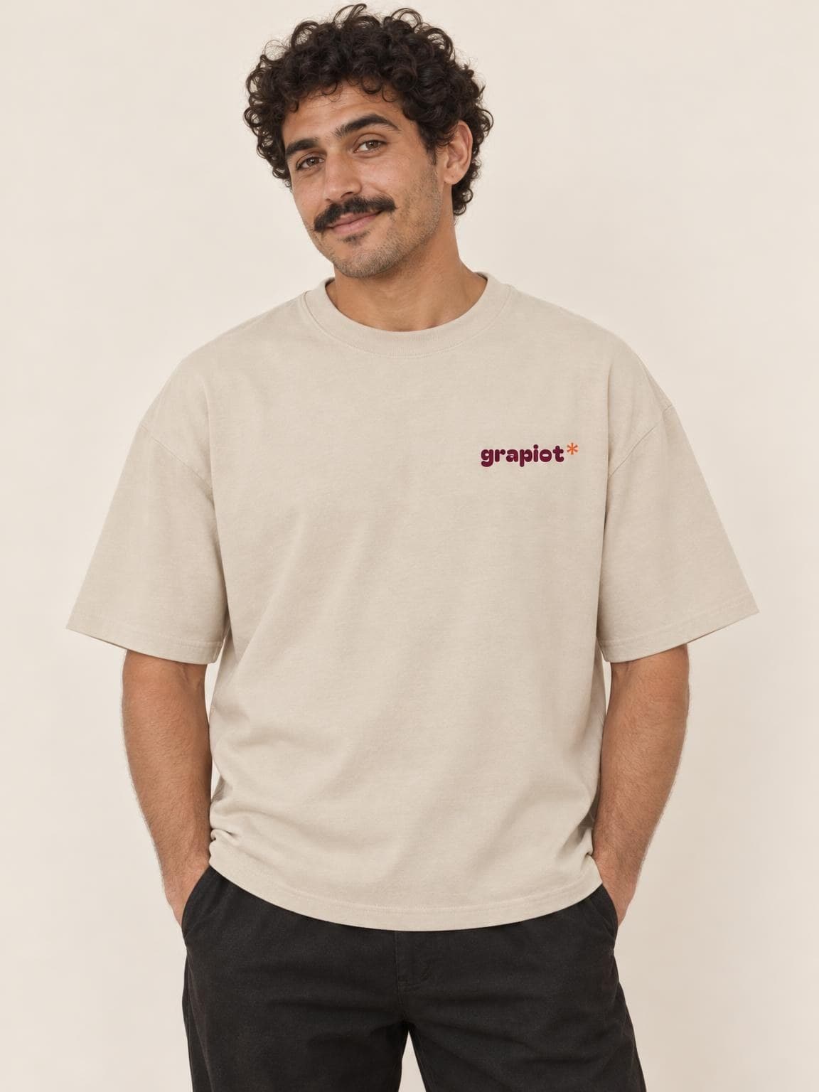 T-shirt vin Bordeaux vu de face, petit logo grapiot